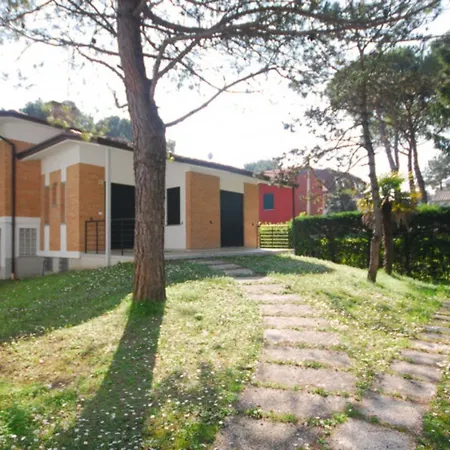 Cozy Retreat 500mt From The Sea Lignano Sabbiadoro