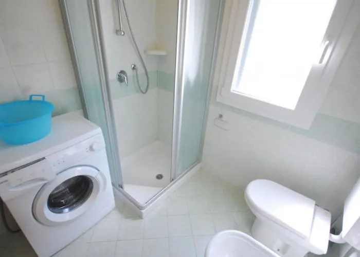 Villa Cozy Retreat 500mt From The Sea Lignano Sabbiadoro